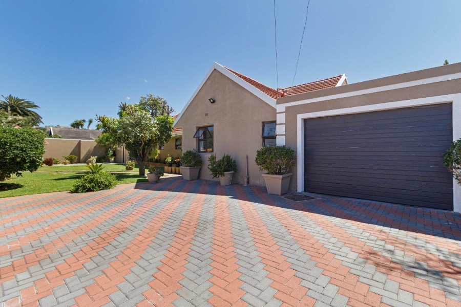 4 Bedroom Property for Sale in Milnerton Western Cape